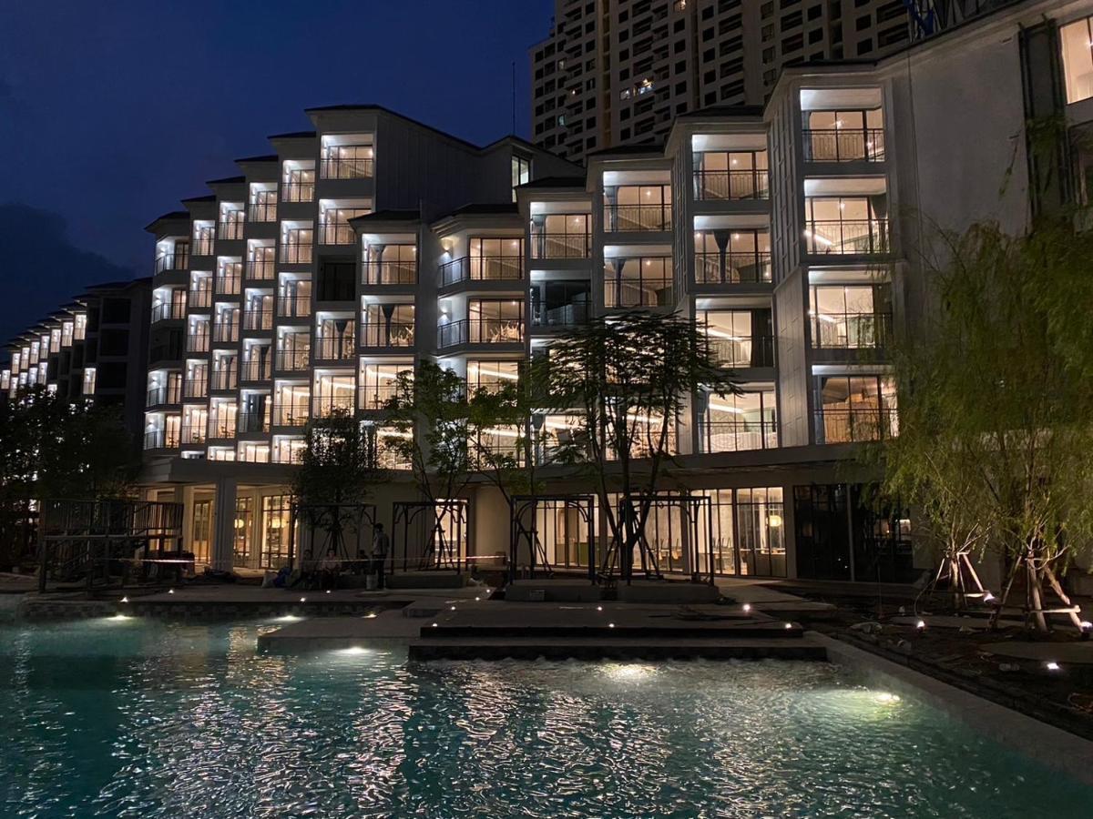 Hotel The Quarter Chaophraya By Uhg Bangkok Esterno foto