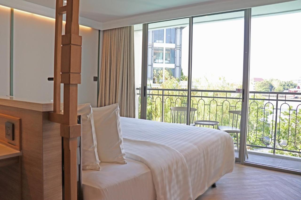 Hotel The Quarter Chaophraya By Uhg Bangkok Esterno foto