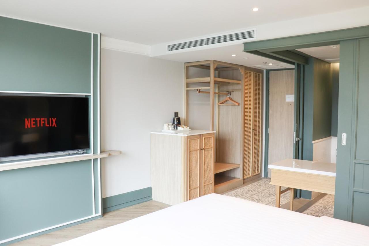 Hotel The Quarter Chaophraya By Uhg Bangkok Esterno foto