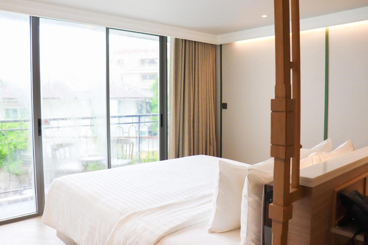 Hotel The Quarter Chaophraya By Uhg Bangkok Esterno foto
