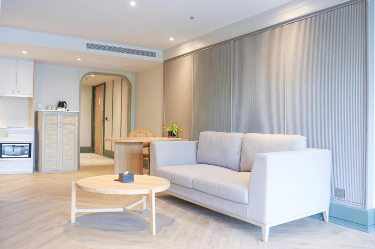 Hotel The Quarter Chaophraya By Uhg Bangkok Esterno foto