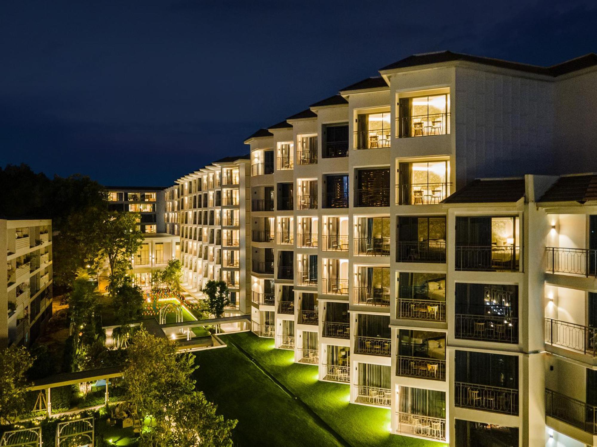 Hotel The Quarter Chaophraya By Uhg Bangkok Esterno foto